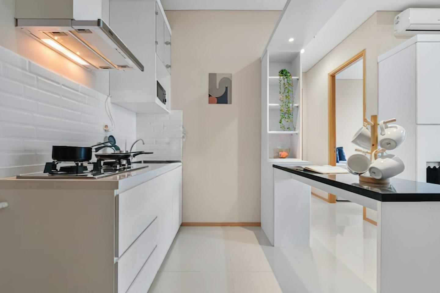 Samara By Emily In Apartemen